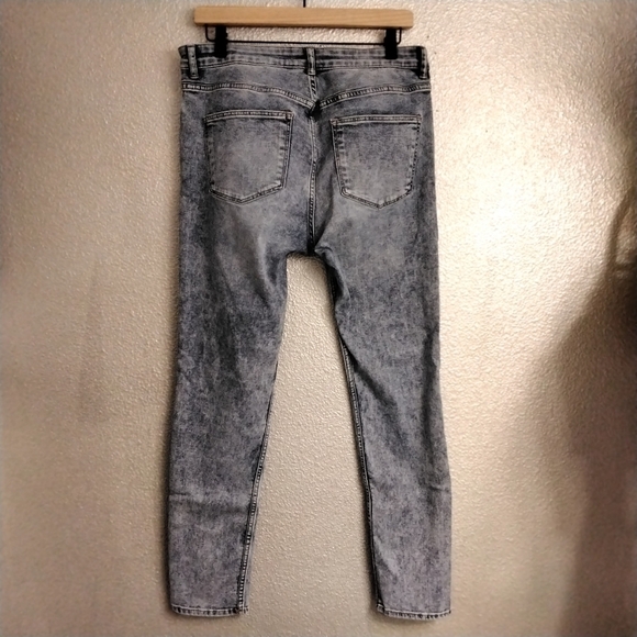H & M Blue Jeans    Size 12 - Picture 2 of 3